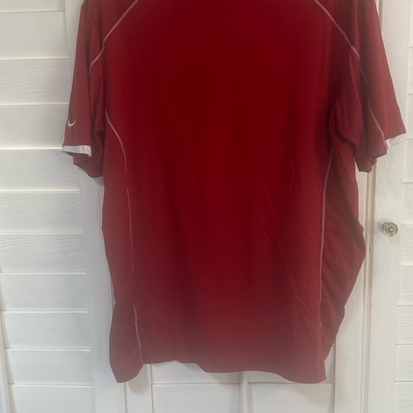 Excellent Men’s Nike DRi-FIT Golf Tour Performance Polo in Red - Large - Picture 6 of 7